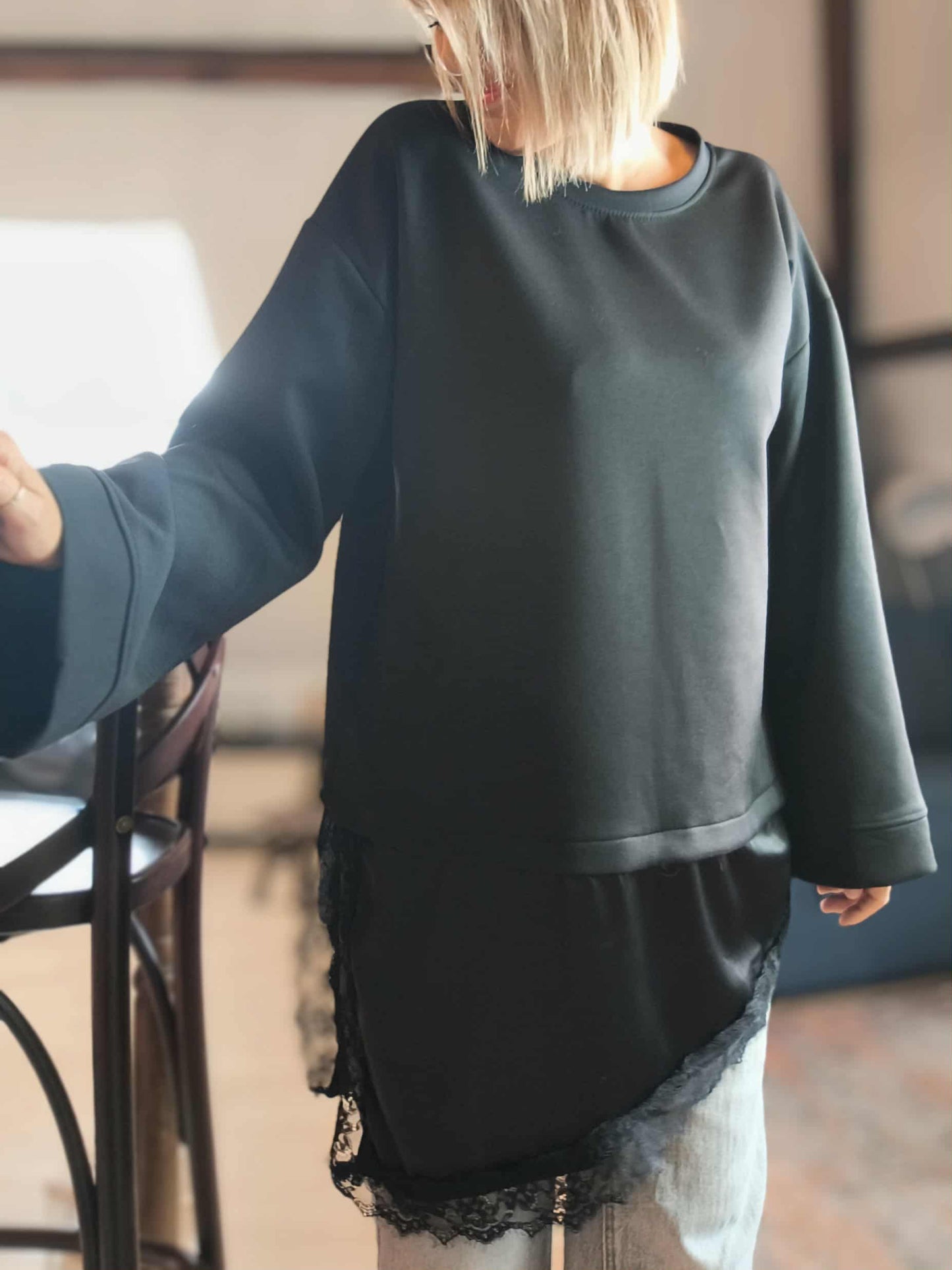 تي شيرت دانتيل