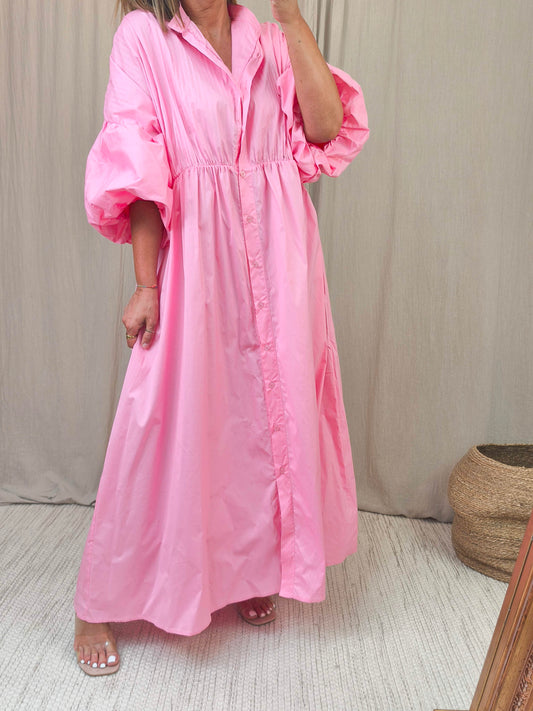 فستان بأكمام منفوخة 