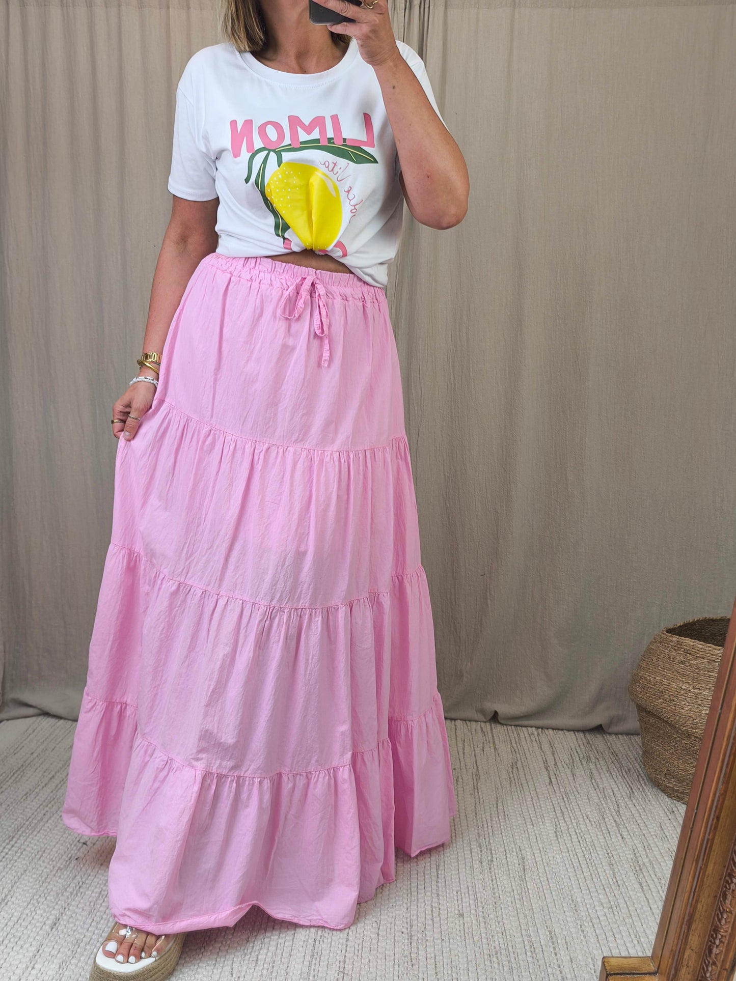 تنورة فضفاضة 