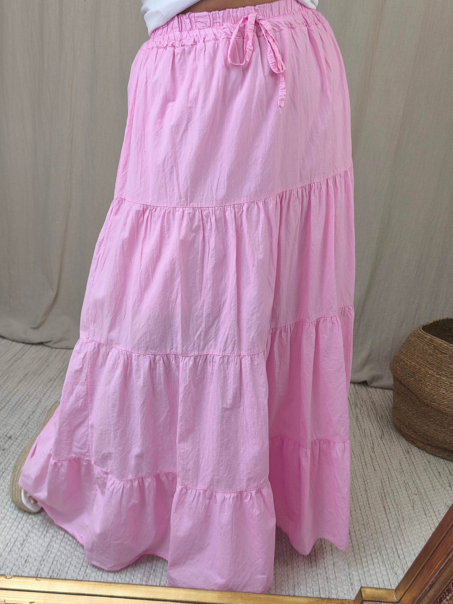 تنورة فضفاضة 