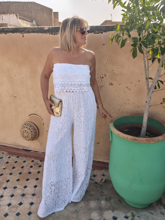 جمبسوت من الدانتيل 